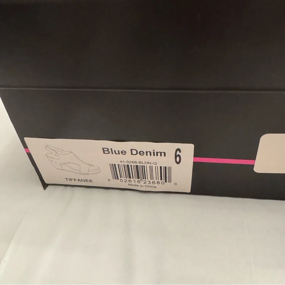 Corkys light denim